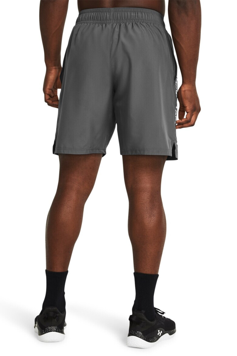 Under Armour Свободни фитнес шорти Tech™ - Pepit.bg