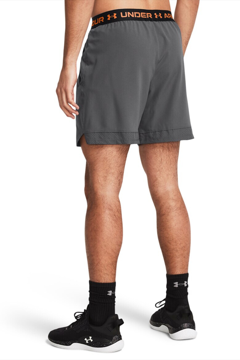 Under Armour Фитнес шорти Vanish с лого - Pepit.bg