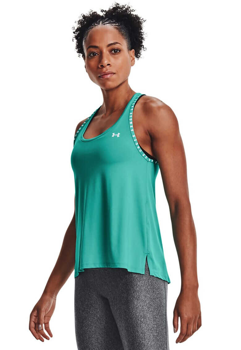 Under Armour Фитнес топ Knockout с изрязан гръб - Pepit.bg