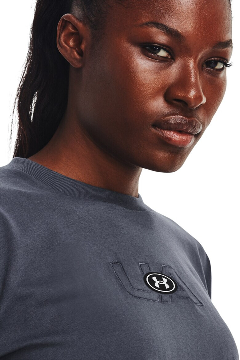 Under Armour Къс фитнес топ - Pepit.bg