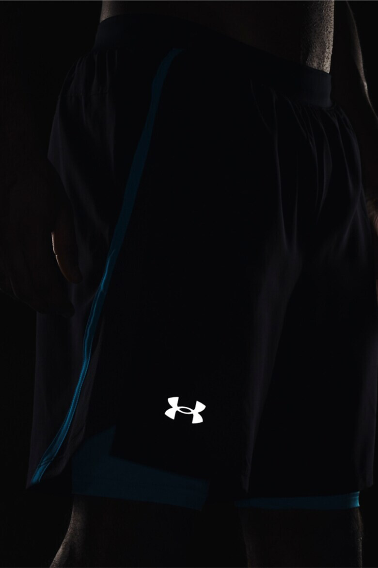 Under Armour Къс панталон с дизайн 2в1 Launch за бягане - Pepit.bg