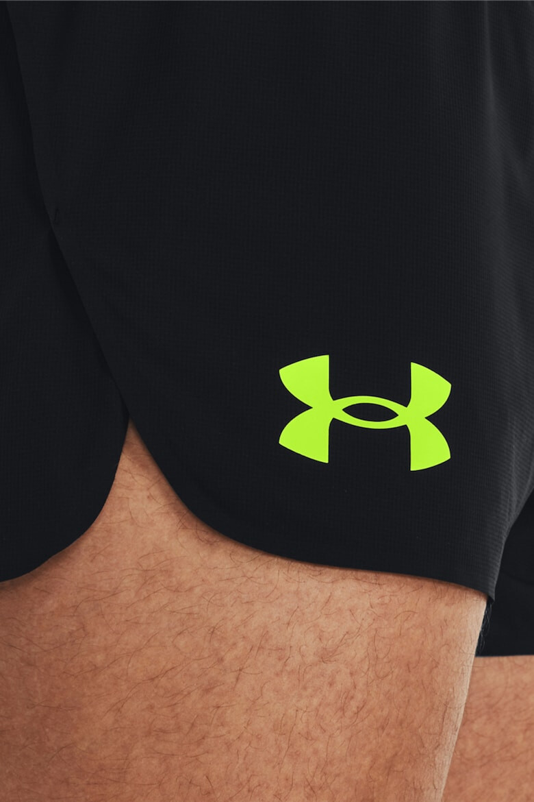 Under Armour Шорти за бягане Lighter Than Air - Pepit.bg