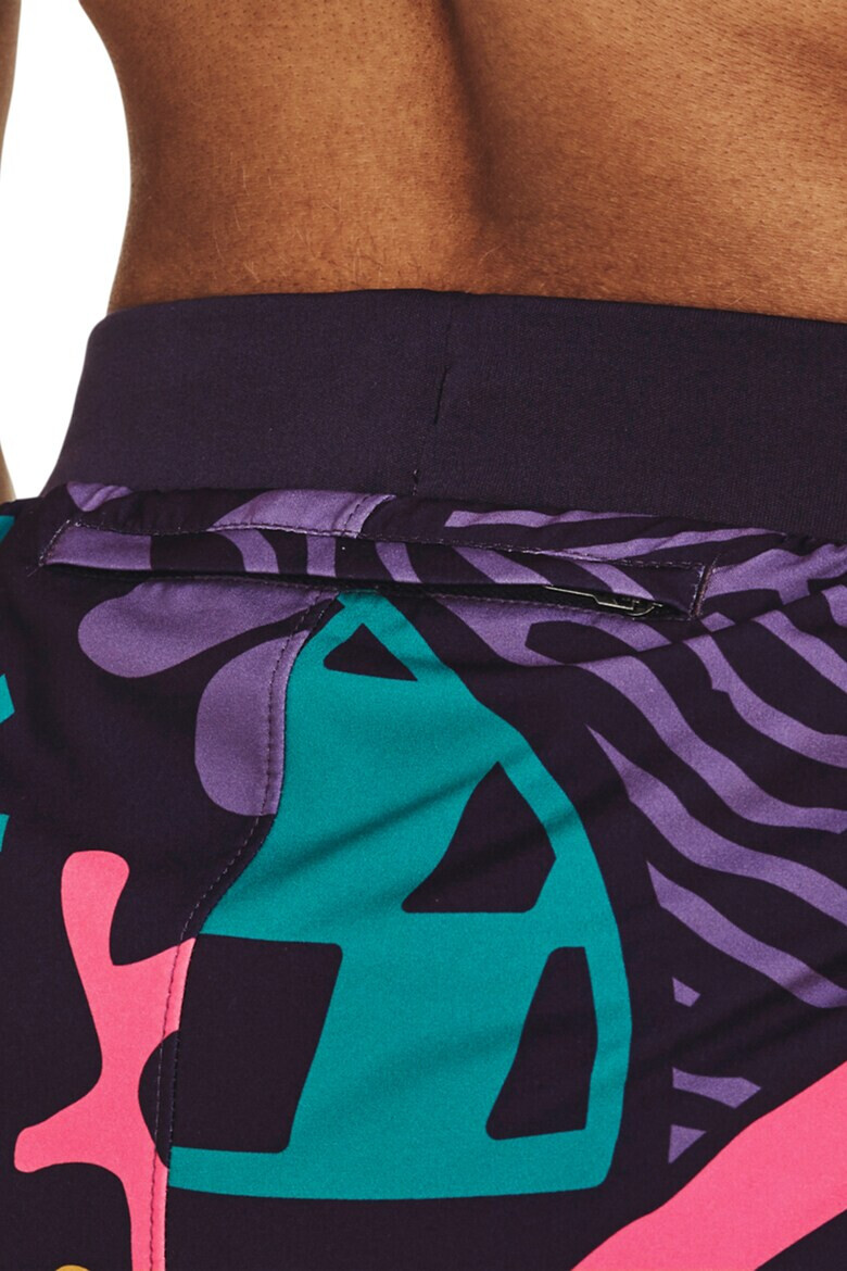 Under Armour Шорти за бягане Run in Peace - Pepit.bg