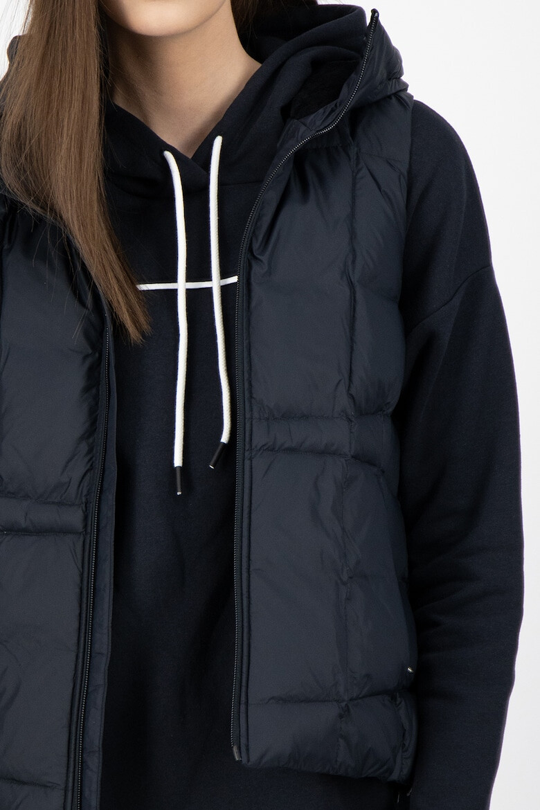 Under Armour Спортен елек с пух - Pepit.bg