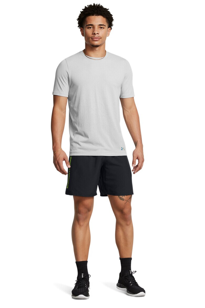 Under Armour Свободни фитнес шорти Tech™ - Pepit.bg