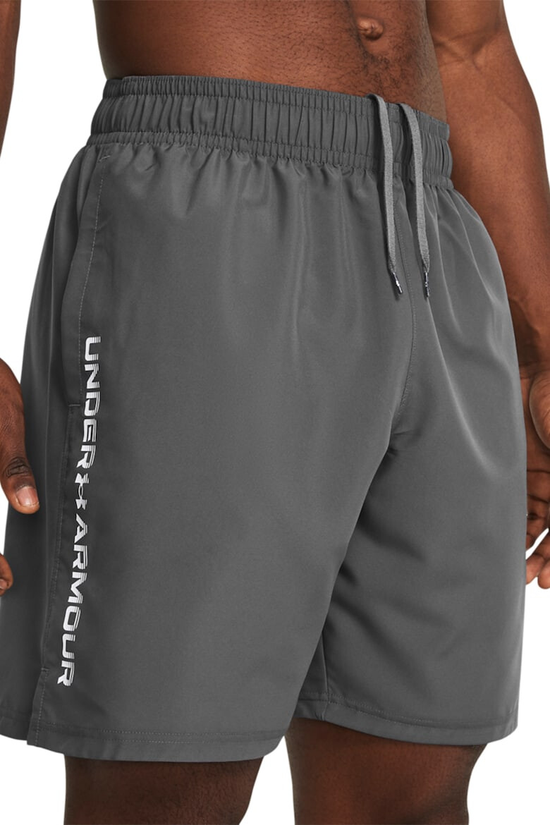 Under Armour Свободни фитнес шорти Tech™ - Pepit.bg