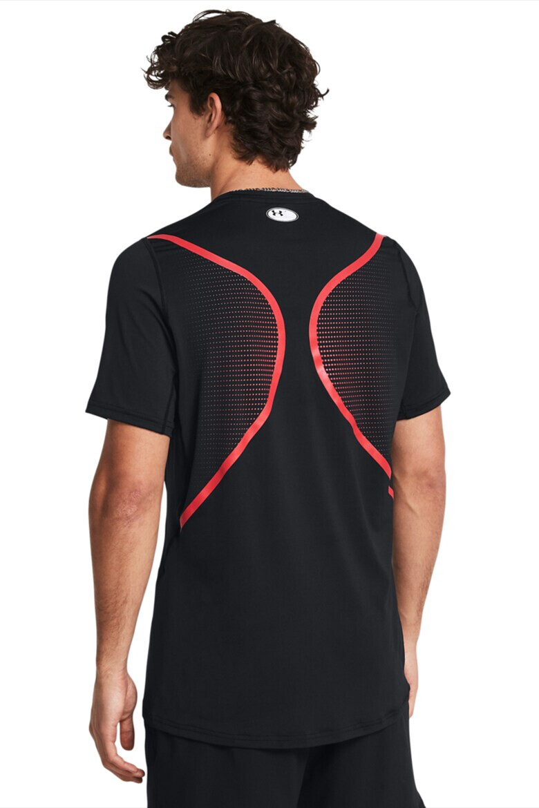 Under Armour Тениска за фитнес с лого - Pepit.bg