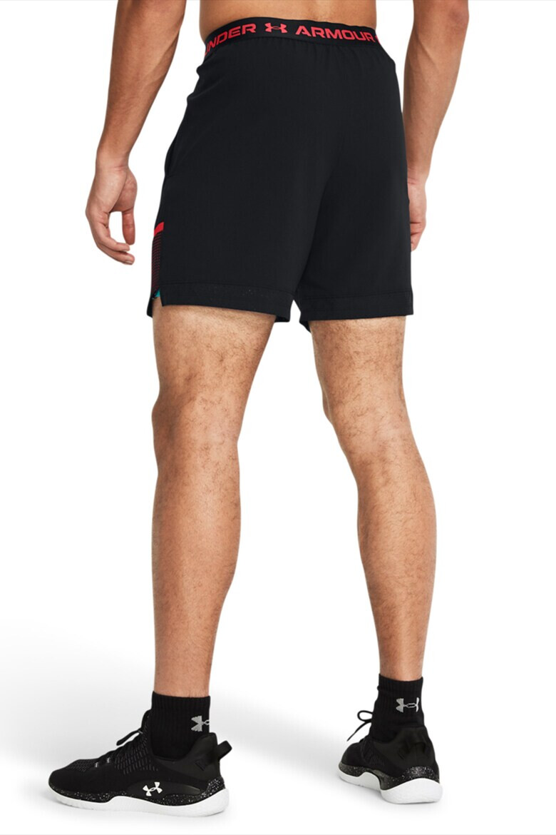 Under Armour Тренировъчни шорти с лого - Pepit.bg