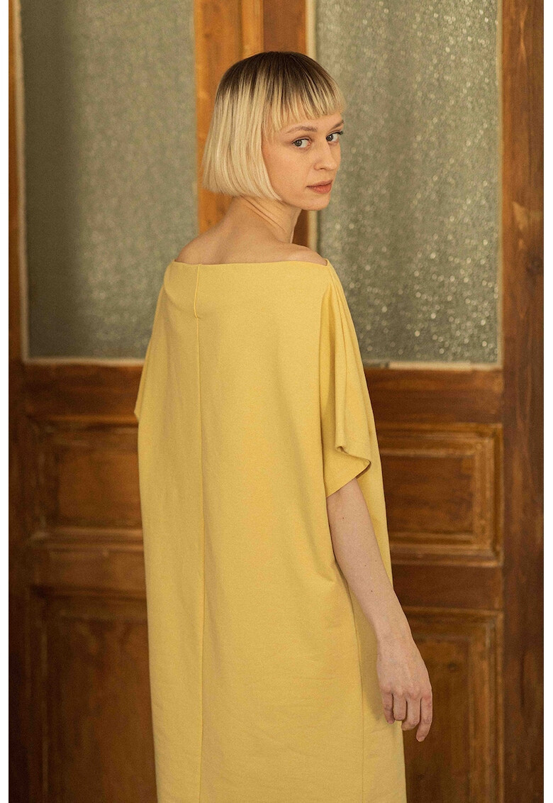 UNDRESS Рокля с голо рамо - Pepit.bg