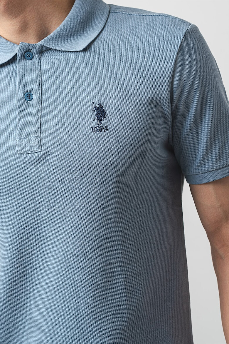 US Polo Assn U.S. Polo Assn Памучна тениска по тялото с яка - Pepit.bg