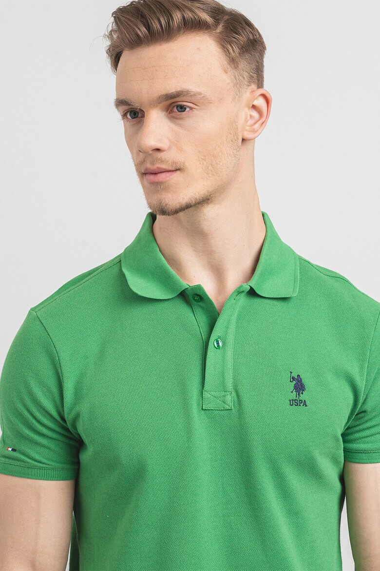 US Polo Assn U.S. Polo Assn - Памучна тениска по тялото с яка - Pepit.bg