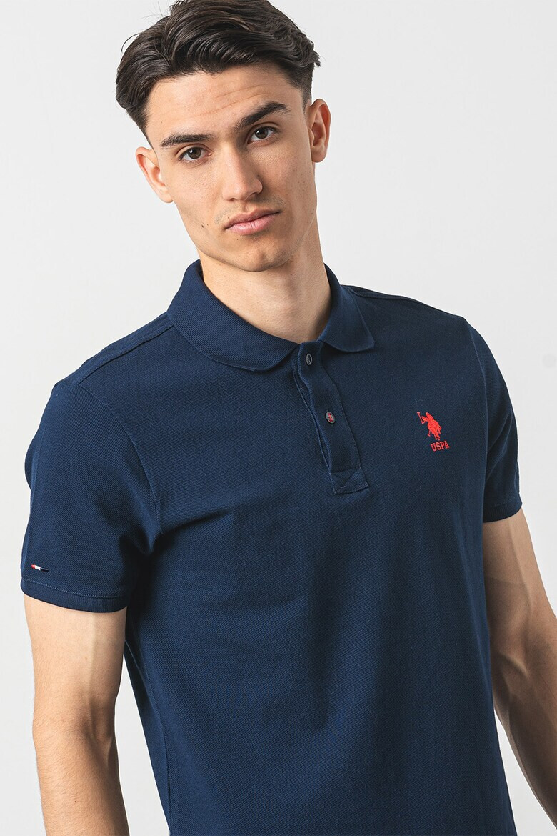 US Polo Assn U.S. Polo Assn - Памучна тениска по тялото с яка - Pepit.bg