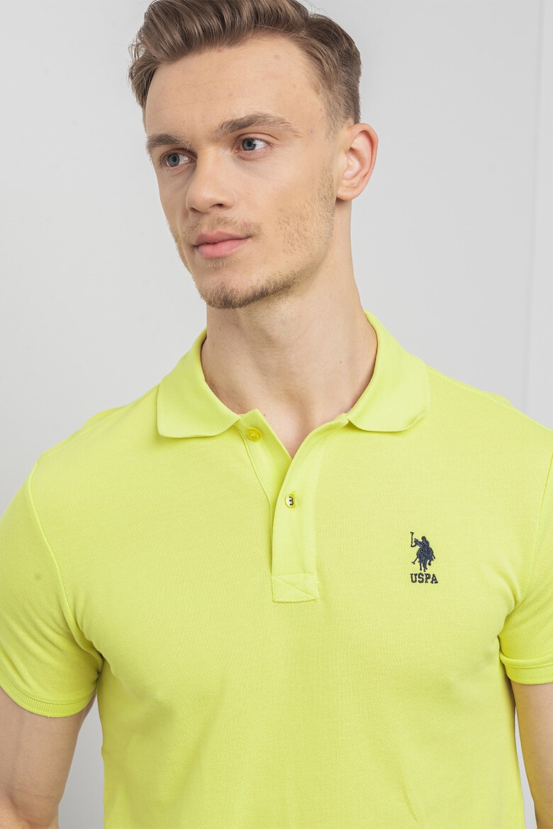 US Polo Assn U.S. Polo Assn - Памучна тениска по тялото с яка - Pepit.bg