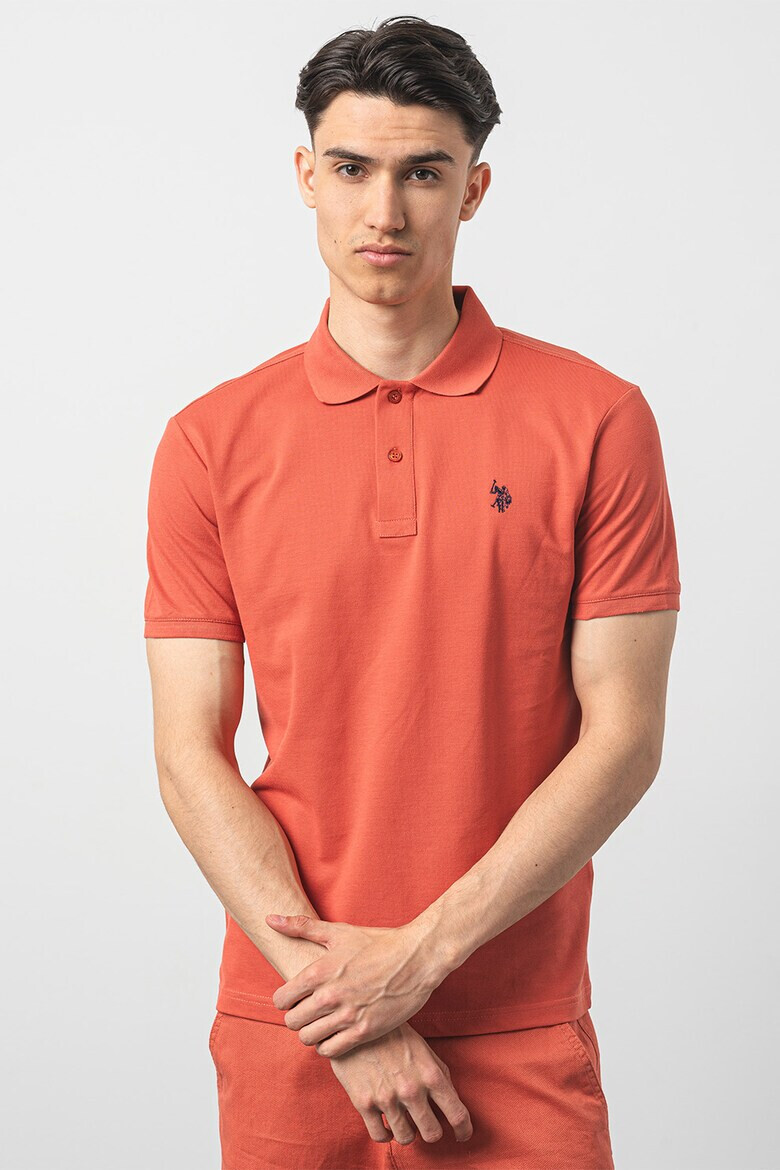 US Polo Assn U.S. Polo Assn Слим памучна тениска с яка - Pepit.bg