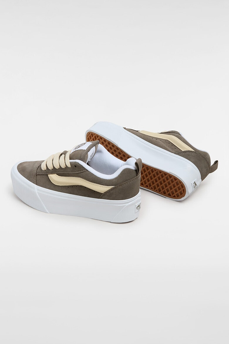 Vans Велурени спортни обувки Knu Stack - Бежов/Маслинено зелено/Бял - Pepit.bg