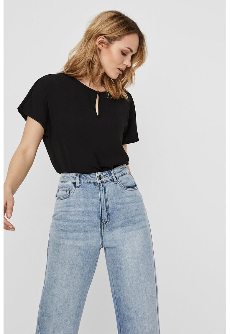 Vero Moda Блуза с капковиден отвор - Pepit.bg