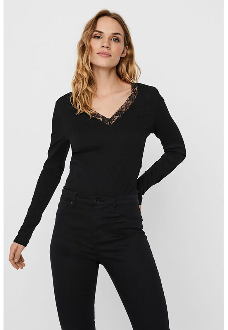 Vero Moda Блуза с шпиц и дантела - Pepit.bg