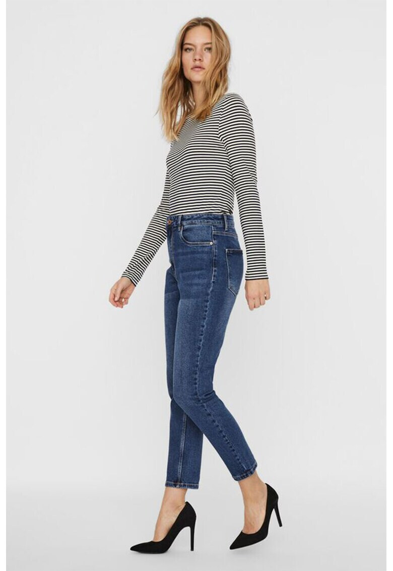 Vero Moda Дънки Mom със захабен ефект - Pepit.bg