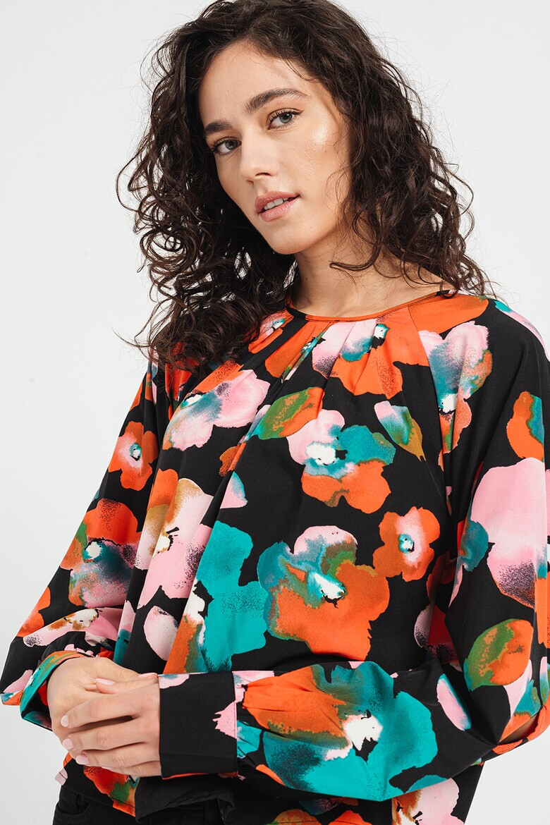 Vero Moda Флорална ефирна блуза - Pepit.bg
