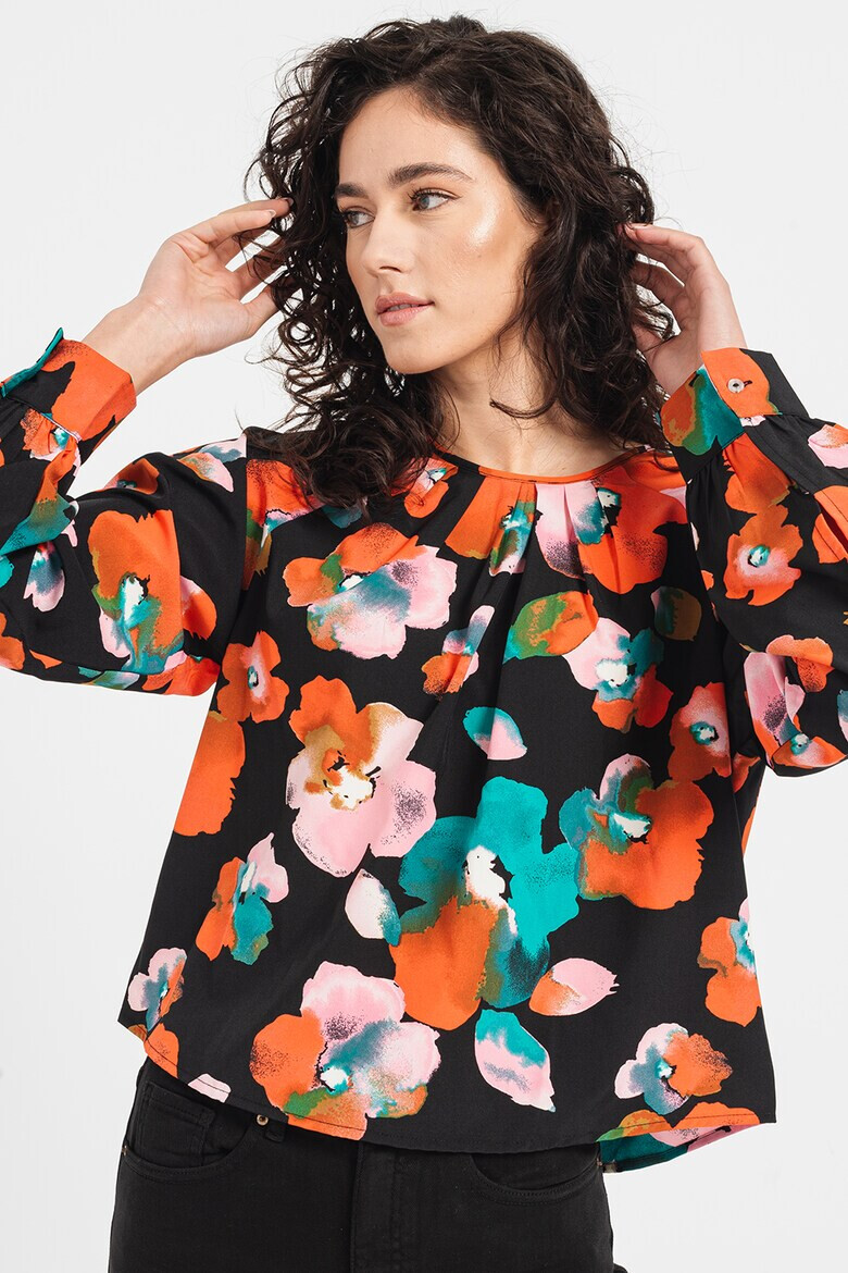 Vero Moda Флорална ефирна блуза - Pepit.bg