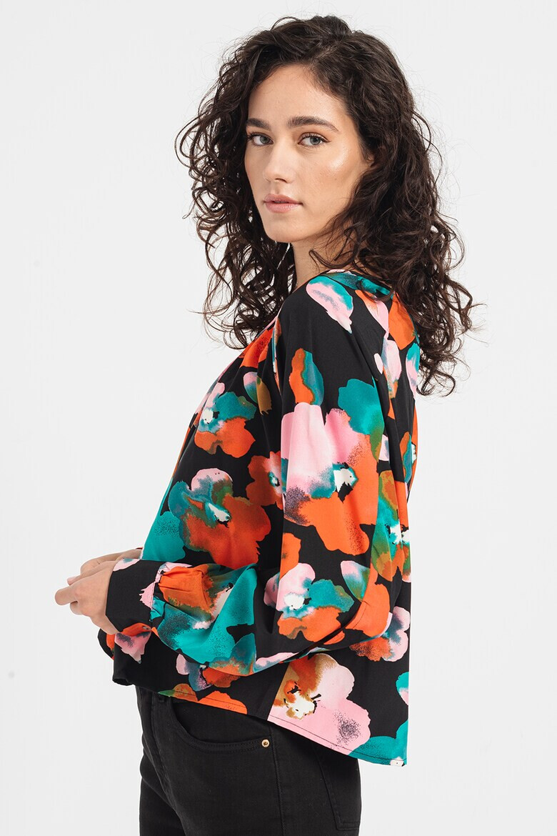 Vero Moda Флорална ефирна блуза - Pepit.bg
