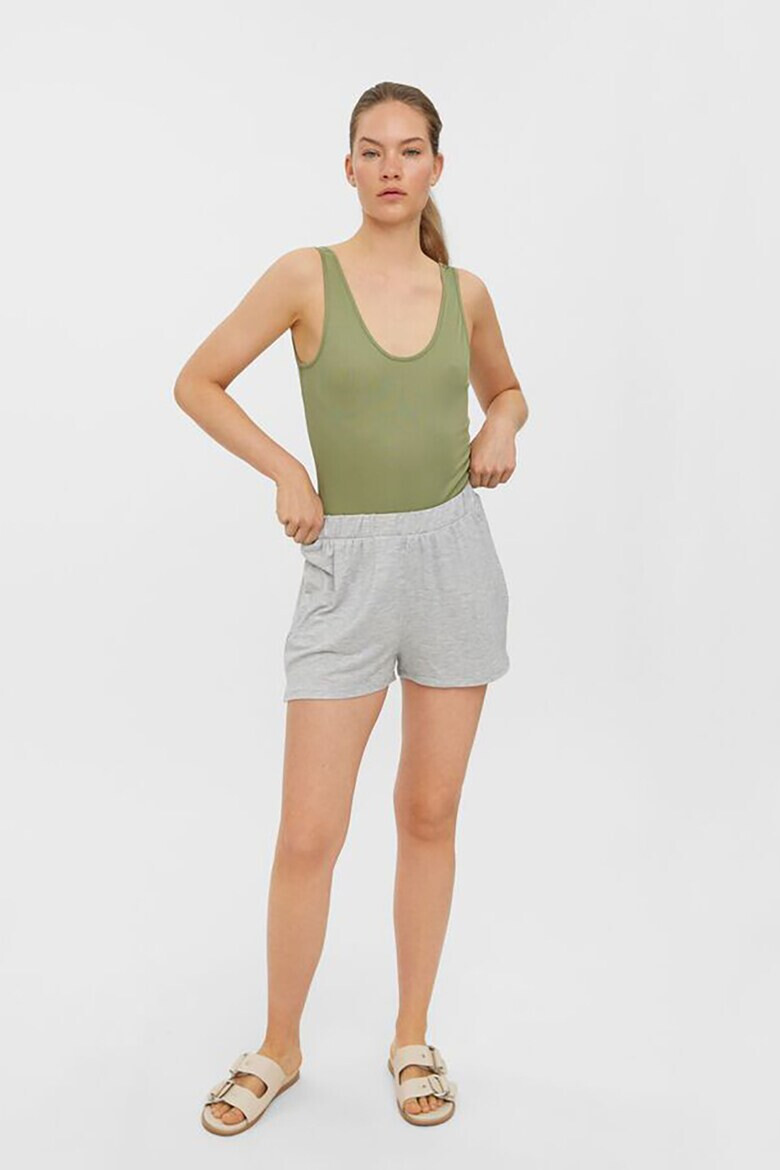 Vero Moda Къс панталон с еластична талия - Pepit.bg