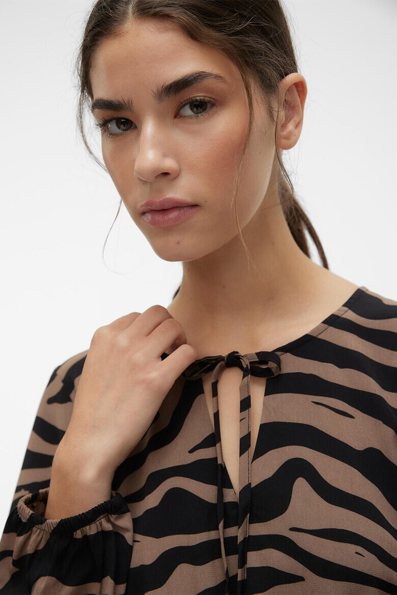 Vero Moda Къса рокля с еластична талия - Pepit.bg