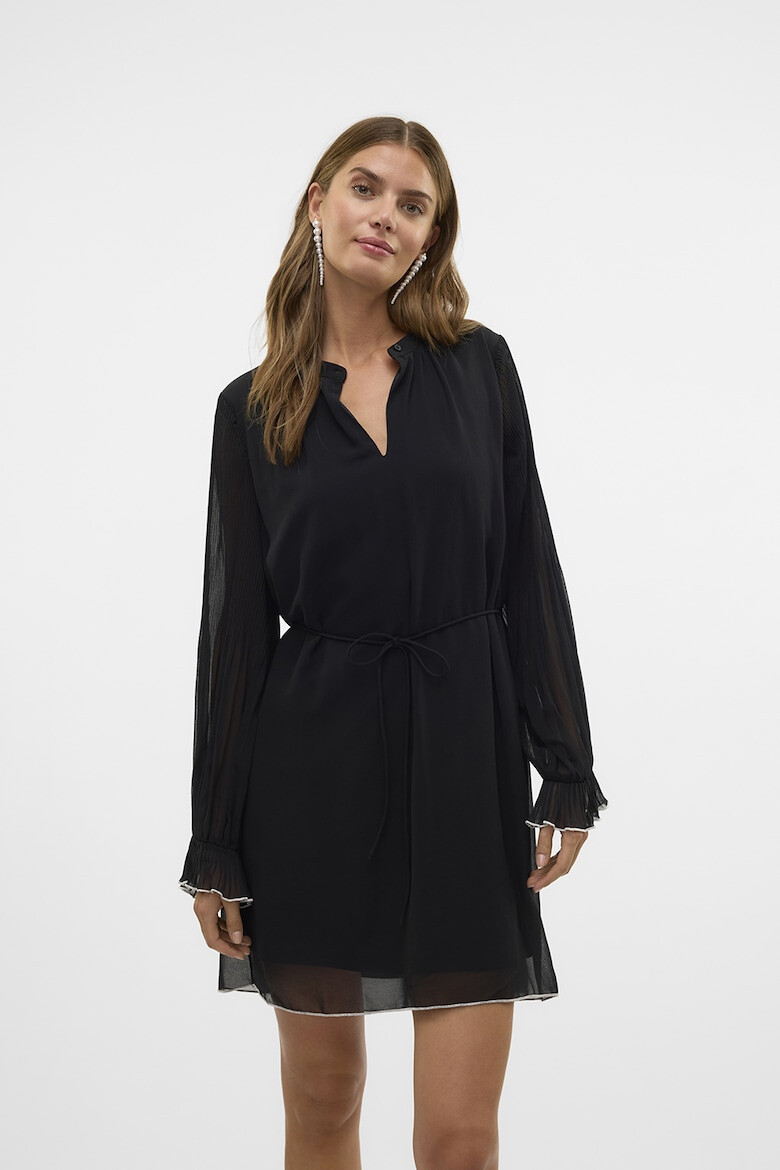 Vero Moda Къса рокля с шпиц и колан - Pepit.bg