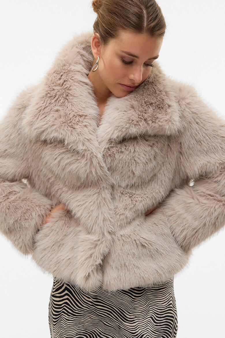 Vero Moda Палто от еко пух - Pepit.bg
