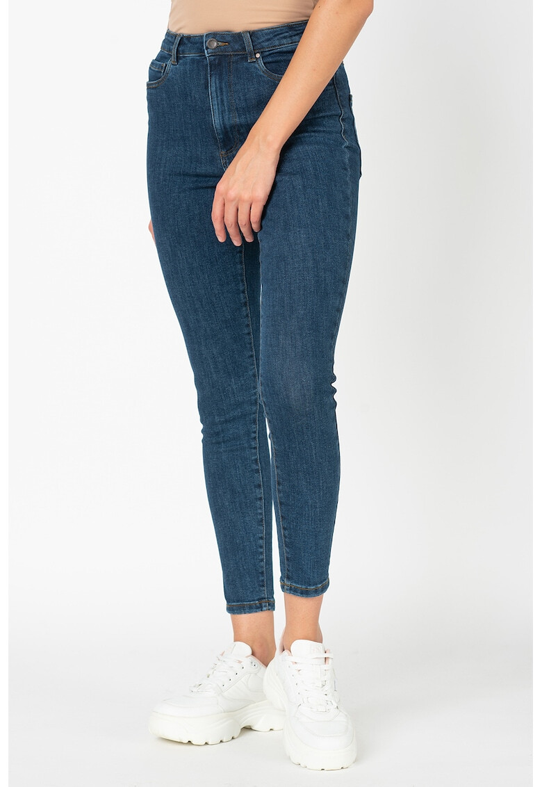 Vero Moda Прилепнали дънки Loa с памук - Pepit.bg