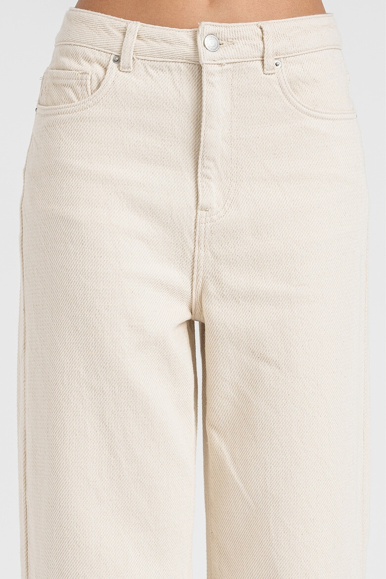 Vero Moda Широки дънки Kathy - Мръснобял - Pepit.bg