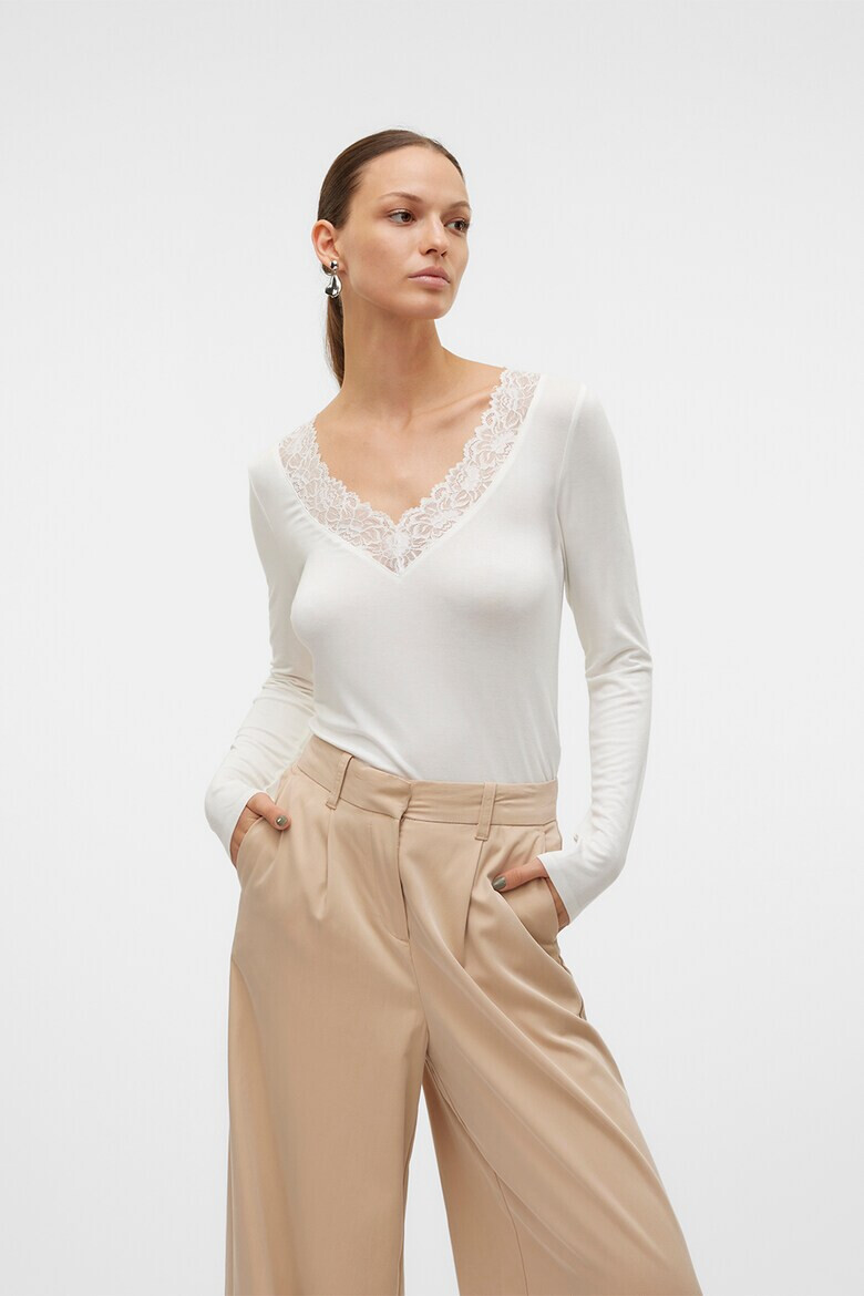 Vero Moda Шпиц блуза с дантела - Pepit.bg