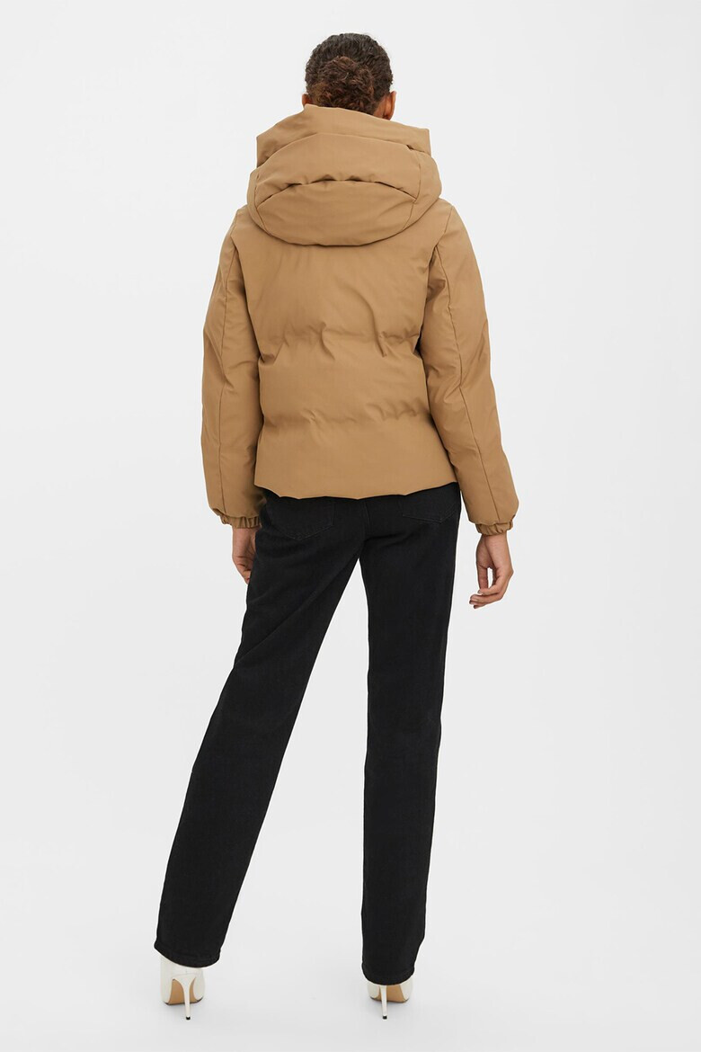 Vero Moda Зимно яке с качулка - Pepit.bg