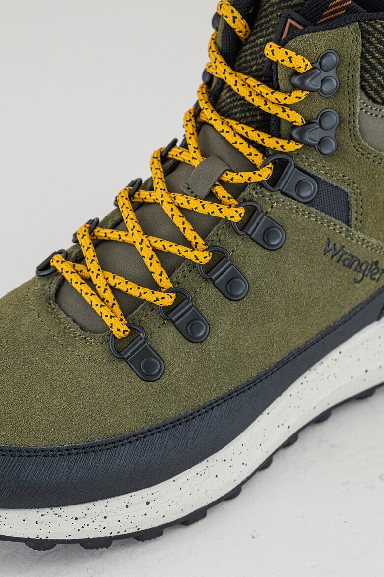 Wrangler Боти Mounty Peak с велур - Pepit.bg