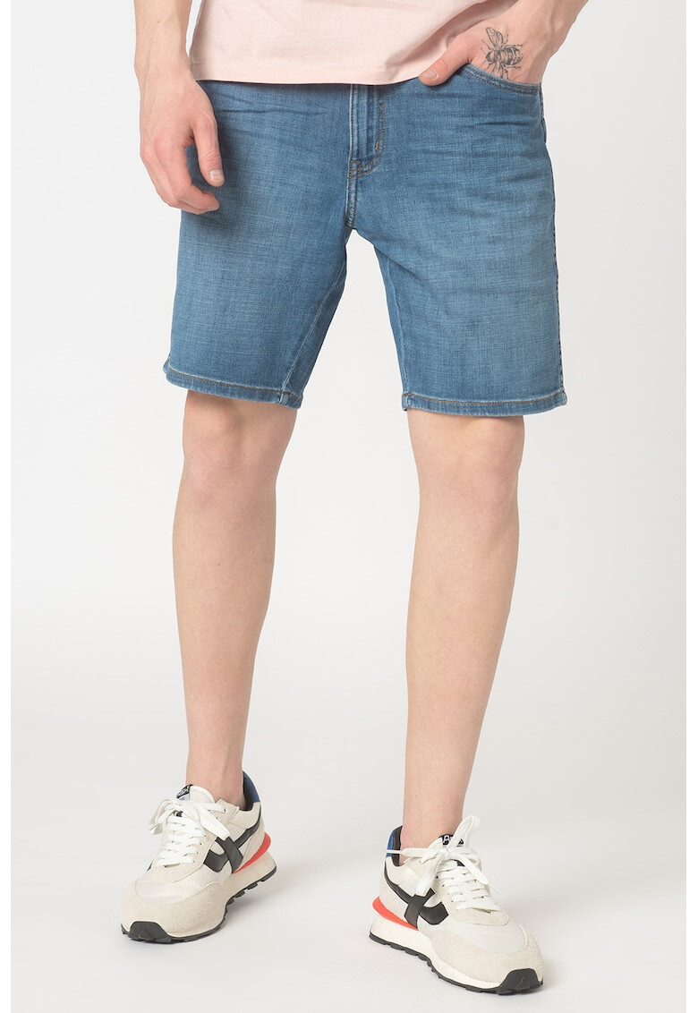 Wrangler Къс панталон Texas от деним - Pepit.bg