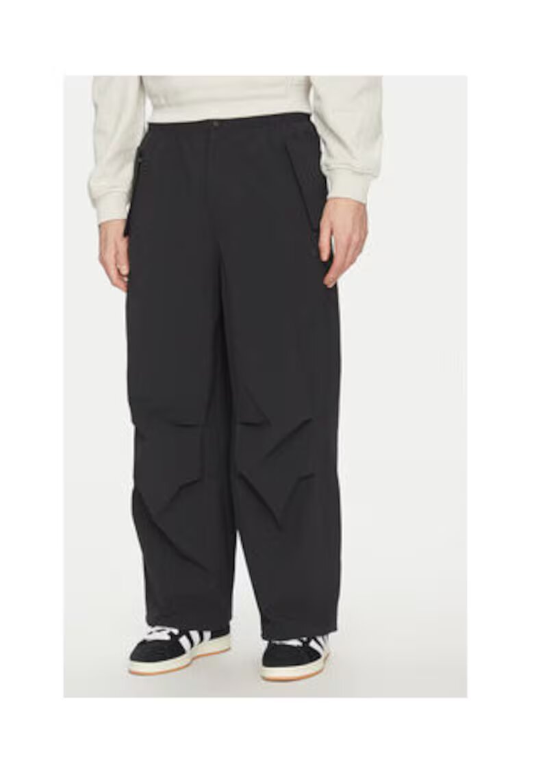 adidas Originals Панталони с широка кройка