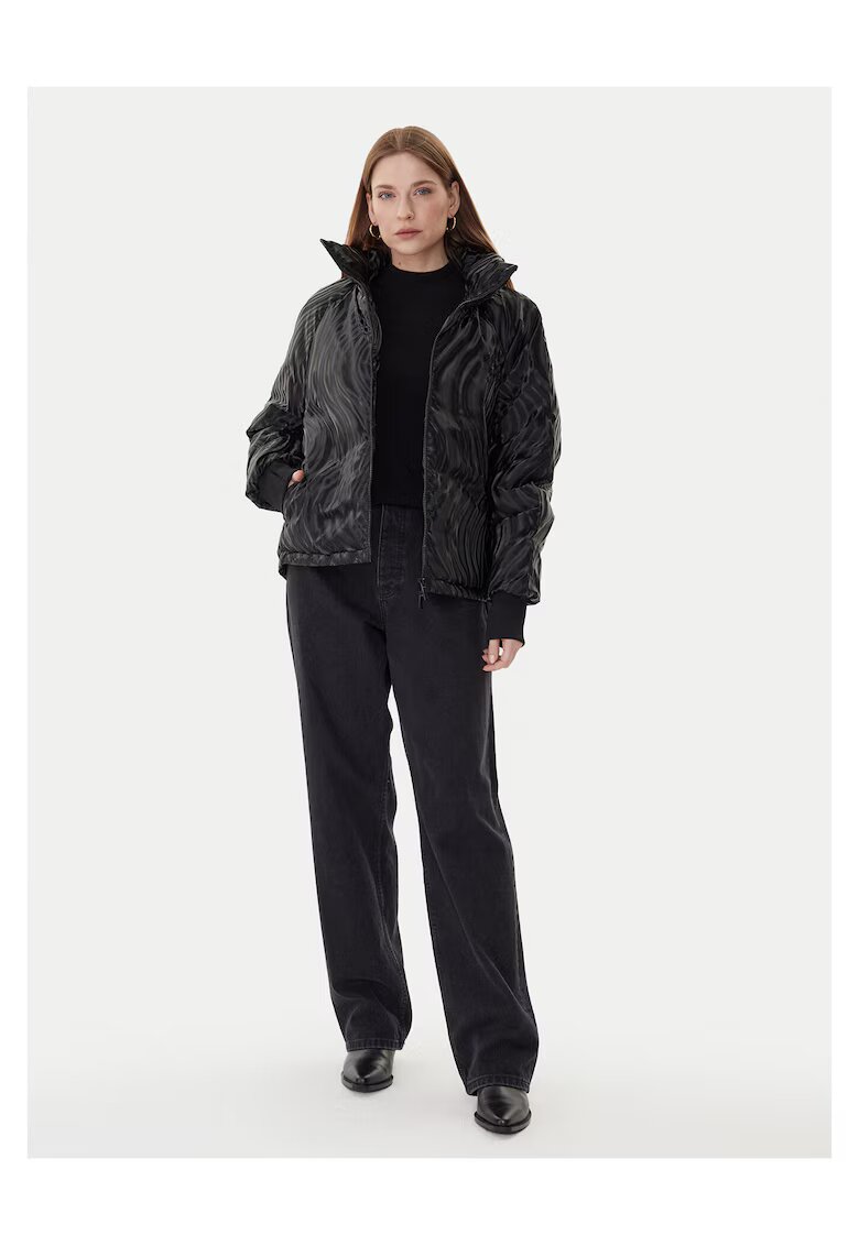 Armani Exchange Зимно яке - черно - полиестер - цип - за жени