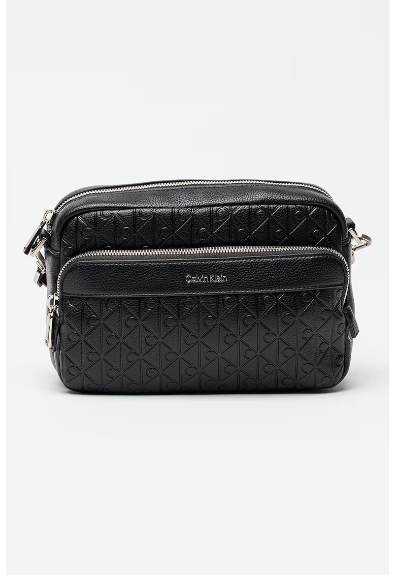 Calvin Klein Чанта през рамо Emblem Emboss