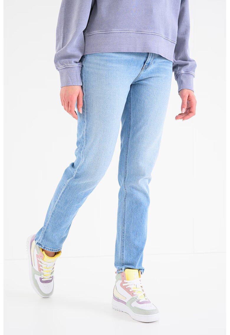Calvin Klein Jeans Дънки Mom с висока талия