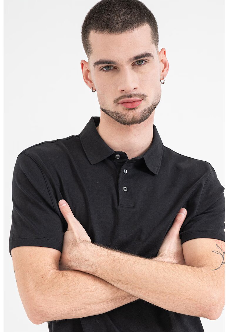 Calvin Klein Слим памучна тениска с яка