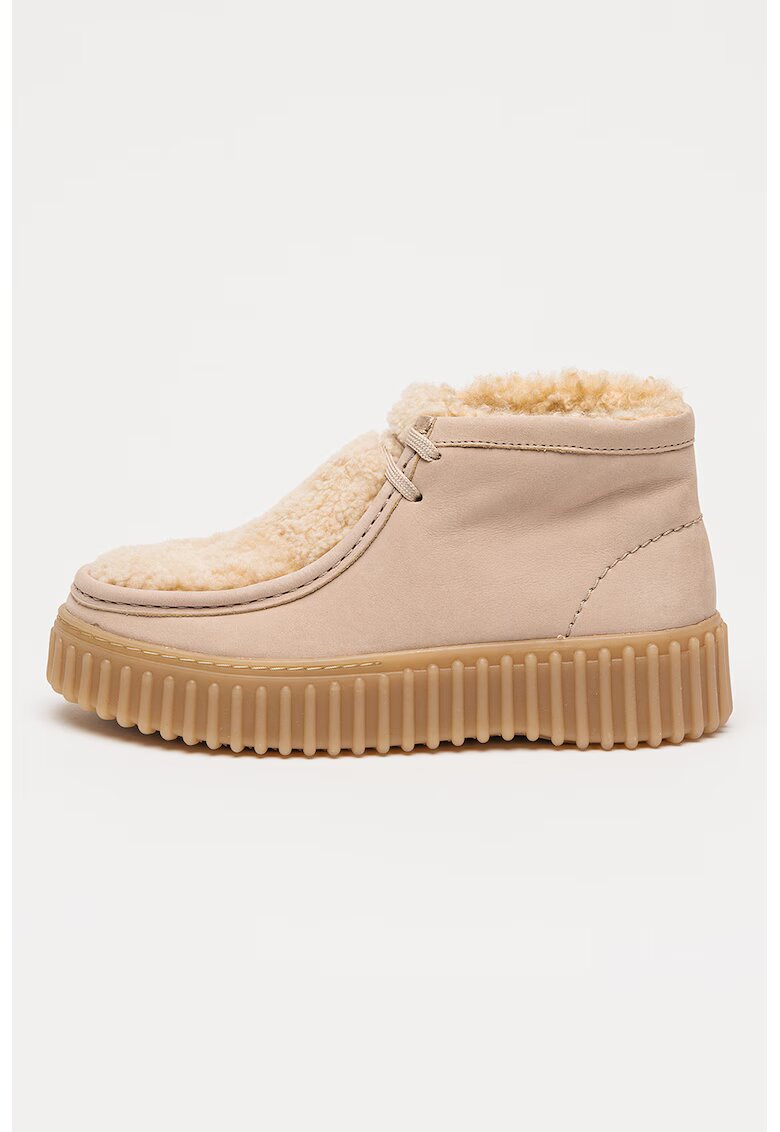 Clarks Кларкове Torhill-Moss с релефна подметка