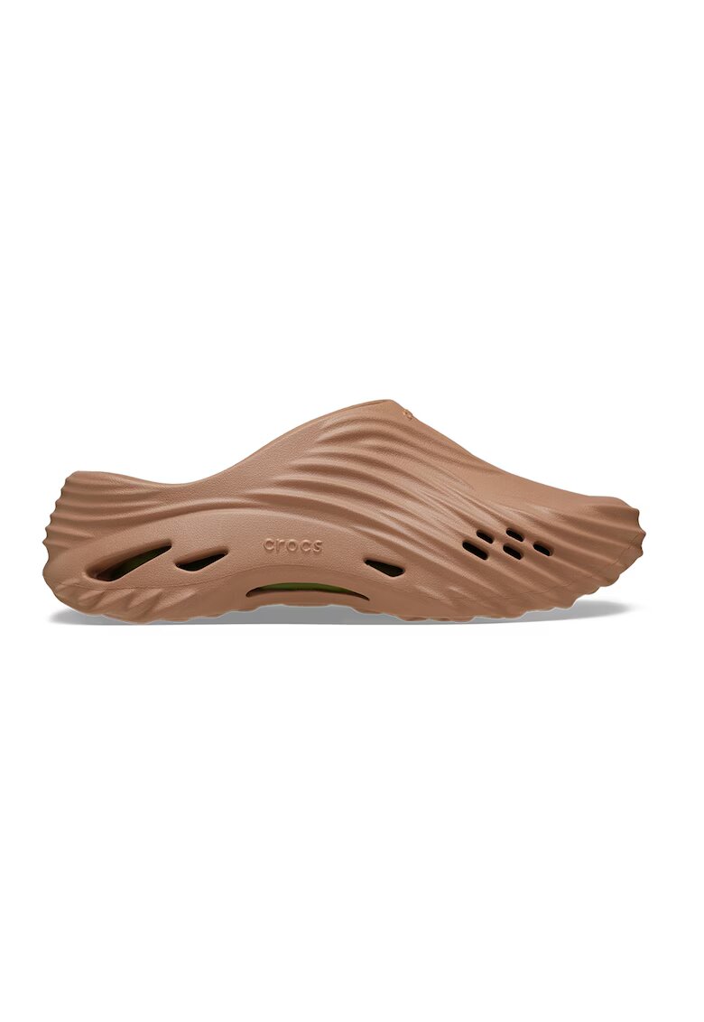 Crocs Унисекс обукви Echo Wave с перфорации и релеф - Кафяв