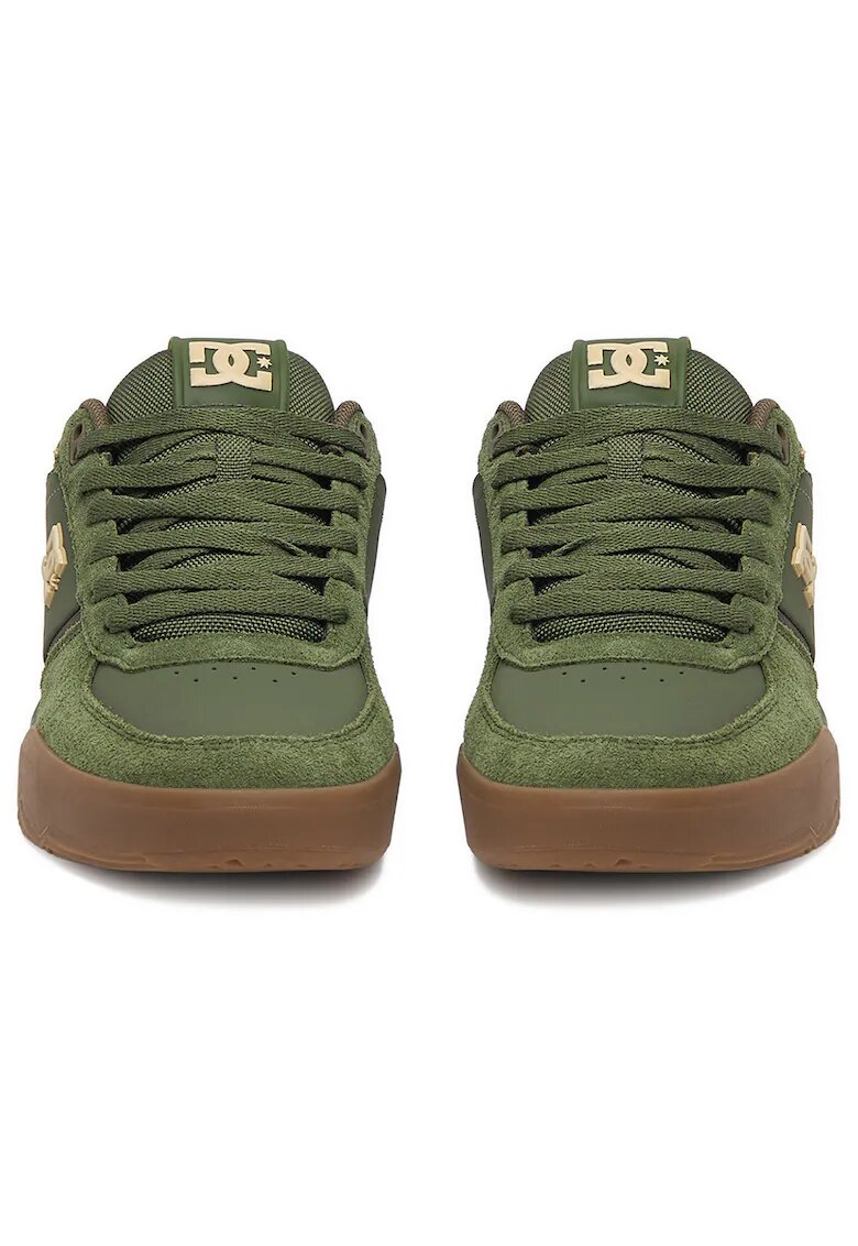DC Shoes кецове от велур с връзки и гумена подметка - зелени