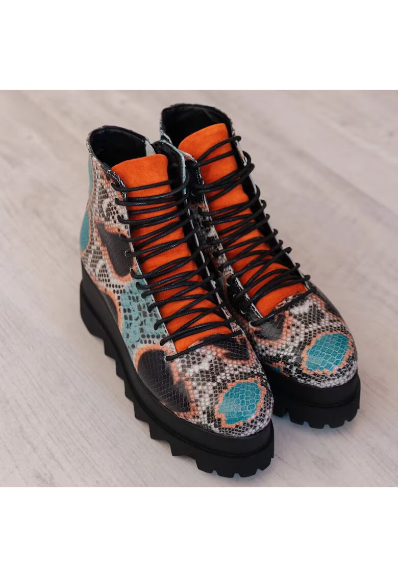 Exclusives Lyon Leather Short Boots