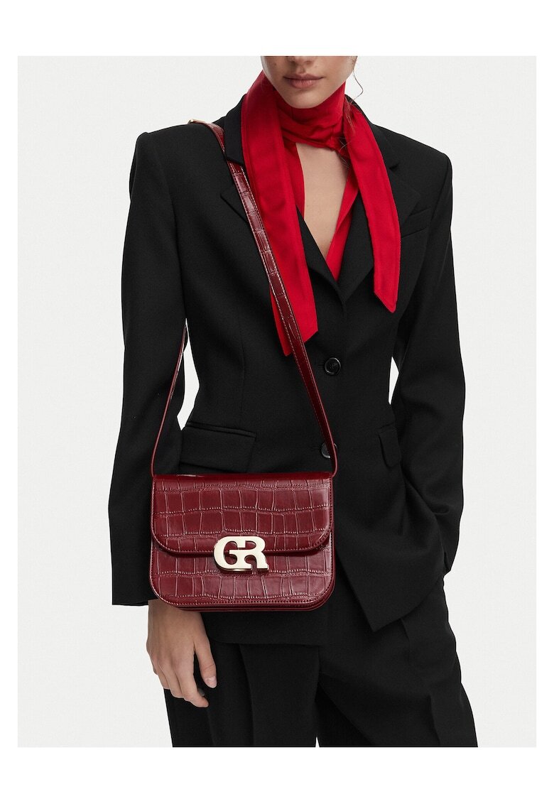 Gino Rossi чанта crossbody от еко кожа с крокодилски ефект - капак с метално лого и магнитно закопчаване - червена
