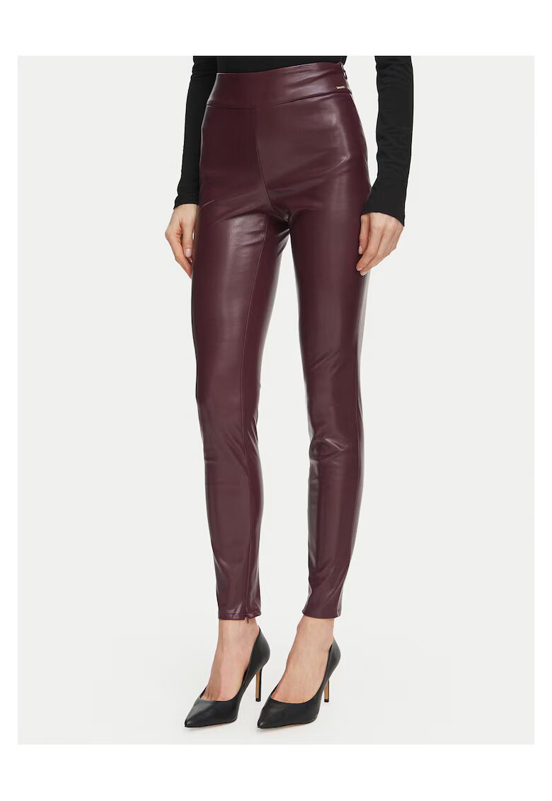 Guess Дамски панталони slim fit полиуретан