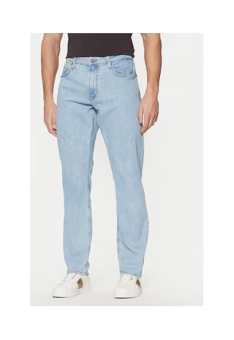 Guess Jeans Дънки с нормална кройка и изчистен десен
