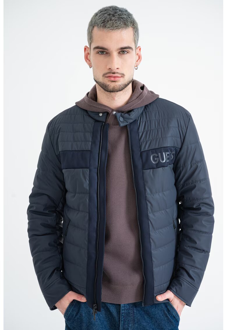 Guess Капитонирано яке с цип и лого