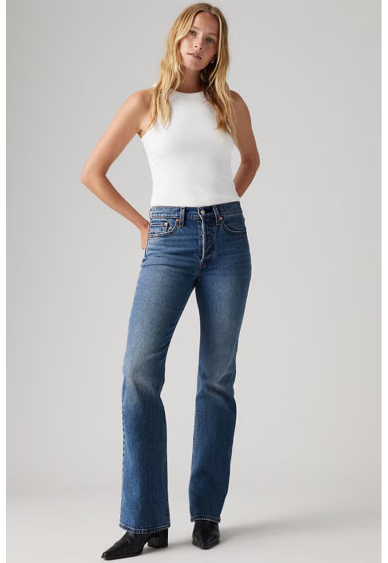 Levis Леко разкроени дънки Wedgie
