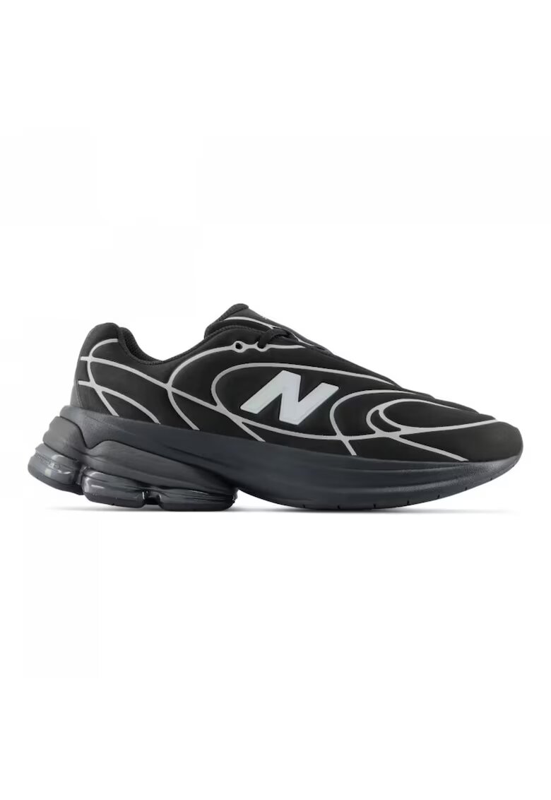 New Balance Маратонки с масивна подметка и принт